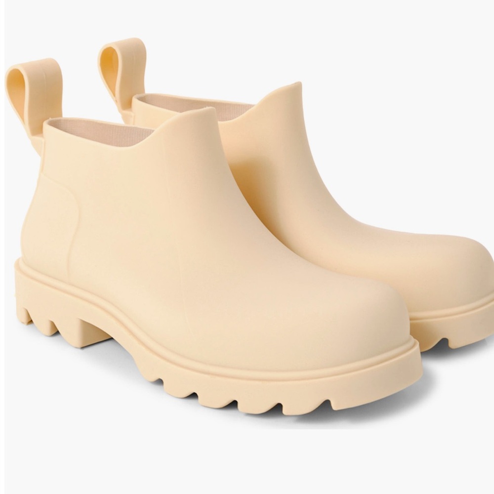 Free People Cream Ankle Rain Boots size 10